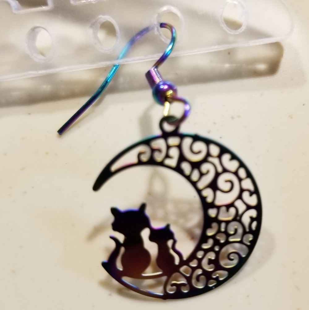 - Filigree Cats On The Quarter Moon Earrings - Picture 3 of 7